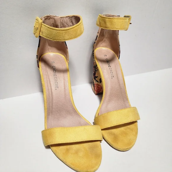 Cache Cache Yellow Block Heel, Open Toe, Ankle Strap, Suede Sandals Size 8.5 - Picture 5 of 16
